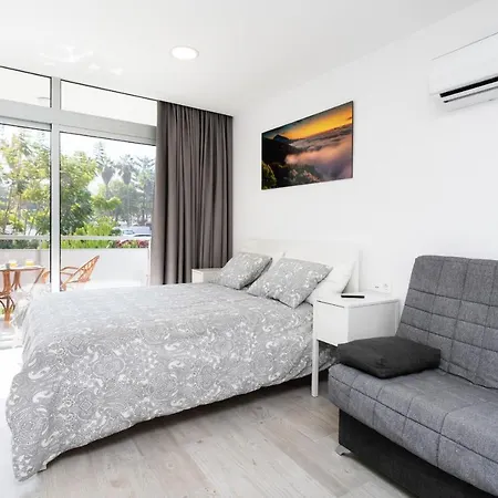 アパート Deluxe Estudio Piscina Terraza Y Aire By Lightbooking *